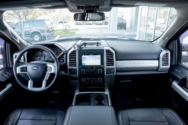 2017 Ford F-250 Super Duty Lariat CREW CAB FX4 W/ UPGRADES / CLEAN CARFAX | Austin, TX | Rocky Mountain Truck Stop Austin