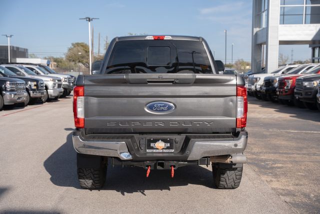 2017 Ford F-250 Super Duty Lariat CREW CAB FX4 W/ UPGRADES / CLEAN CARFAX | Austin, TX | Rocky Mountain Truck Stop Austin