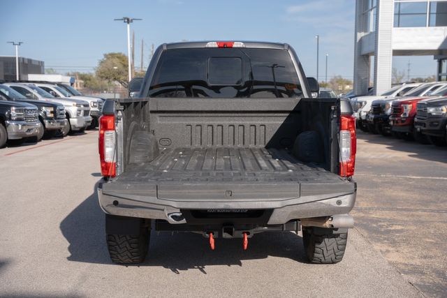 2017 Ford F-250 Super Duty Lariat CREW CAB FX4 W/ UPGRADES / CLEAN CARFAX | Austin, TX | Rocky Mountain Truck Stop Austin 2017 Ford F-250 Super Duty Lariat CREW CAB FX4 W/ UPGRADES / CLEAN CARFAX | Austin, TX | Rocky Mountain Truck Stop Austin