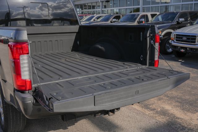 2017 Ford F-250 Super Duty Platinum ULTIMATE FX4 / LOADED / MASSAGING SEATS | Austin, TX | Rocky Mountain Truck Stop Austin