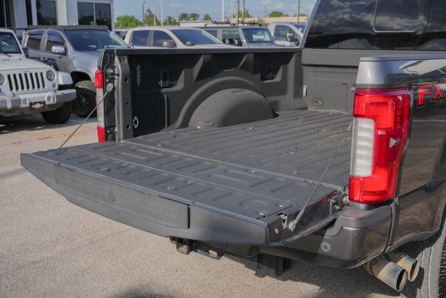 2017 Ford F-250 Super Duty Platinum ULTIMATE FX4 / LOADED / MASSAGING SEATS | Austin, TX | Rocky Mountain Truck Stop Austin