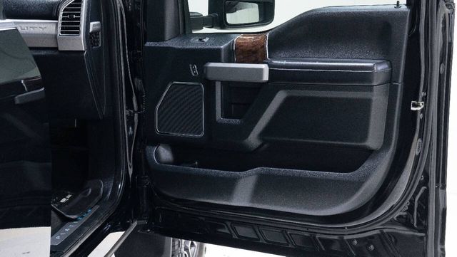 2017 Ford F-250 Super Duty Platinum 4x4 4dr Crew Cab 6.8 ft. SB Pickup | Houston, TX | Houston Auto Credit