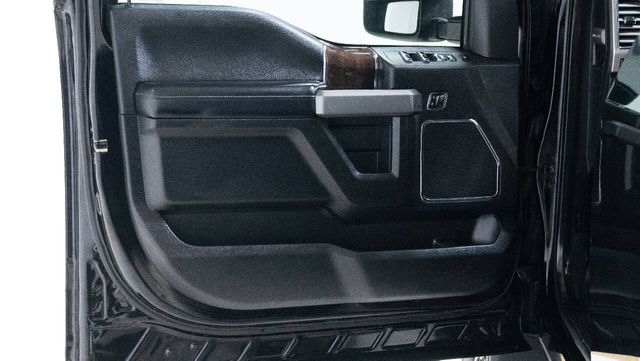 2017 Ford F-250 Super Duty Platinum 4x4 4dr Crew Cab 6.8 ft. SB Pickup | Houston, TX | Houston Auto Credit