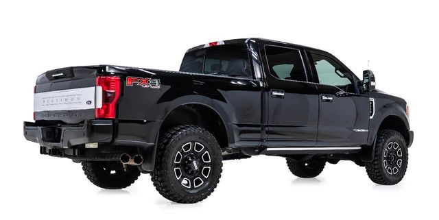2017 Ford F-250 Super Duty Platinum 4x4 4dr Crew Cab 6.8 ft. SB Pickup | Houston, TX | Houston Auto Credit