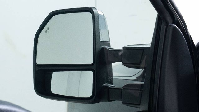 2017 Ford F-250 Super Duty Platinum 4x4 4dr Crew Cab 6.8 ft. SB Pickup | Houston, TX | Houston Auto Credit