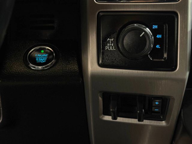 2017 Ford F-250 Super Duty Platinum 4x4 4dr Crew Cab 6.8 ft. SB Pickup | Houston, TX | Houston Auto Credit