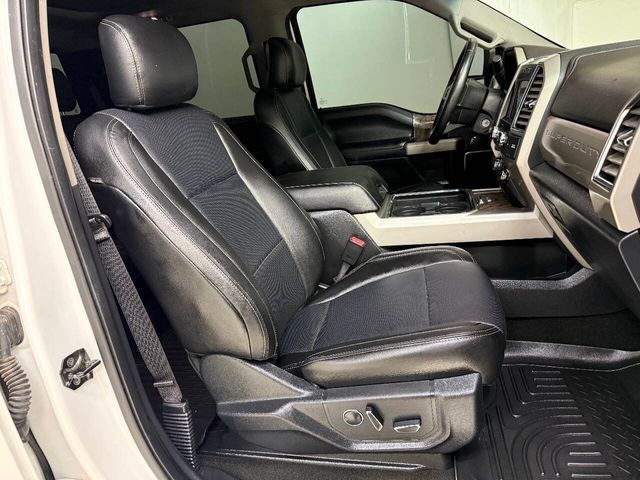 2017 Ford F-250 Super Duty Lariat 4x4 4dr Crew Cab 6.8 ft. SB Pickup | Houston, TX | Houston Auto Credit
