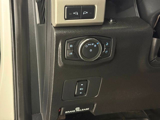 2017 Ford F-250 Super Duty Lariat 4x4 4dr Crew Cab 6.8 ft. SB Pickup | Houston, TX | Houston Auto Credit