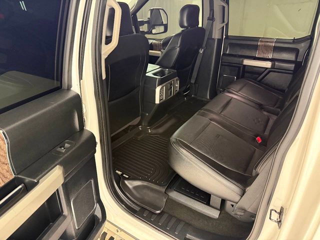 2017 Ford F-250 Super Duty Lariat 4x4 4dr Crew Cab 6.8 ft. SB Pickup | Houston, TX | Houston Auto Credit