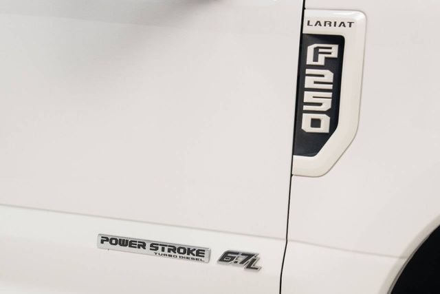 2017 Ford F-250 Super Duty Lariat 4x4 4dr Crew Cab 6.8 ft. SB Pickup | Houston, TX | Houston Auto Credit