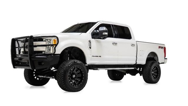 2017 Ford F-250 Super Duty Lariat 4x4 4dr Crew Cab 6.8 ft. SB Pickup | Houston, TX | Houston Auto Credit