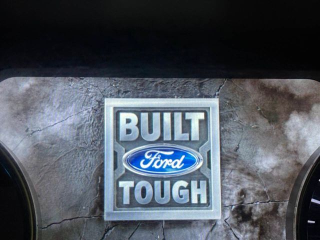 2017 Ford F-250 Super Duty Lariat 4x4 4dr Crew Cab 6.8 ft. SB Pickup | Houston, TX | Houston Auto Credit