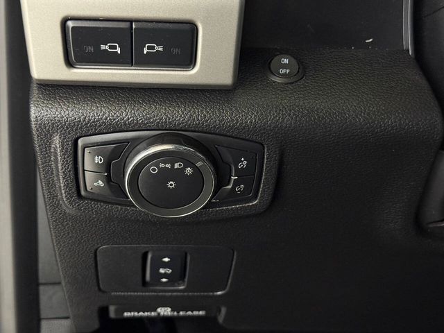 2017 Ford F-250 Super Duty Lariat 4x4 4dr Crew Cab 6.8 ft. SB Pickup | Houston, TX | Houston Auto Credit