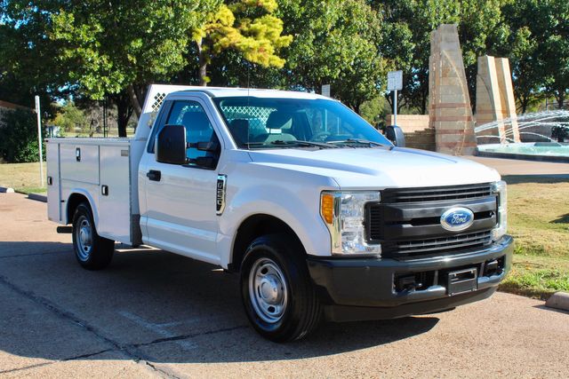 2017 Ford F-250 Super Duty Utility Service Truck W/Power Lift Gate | Irving, Texas | Lonestar Automart Inc. 2017 Ford F-250 Super Duty Utility Service Truck W/Power Lift Gate | Irving, Texas | Lonestar Automart Inc.
