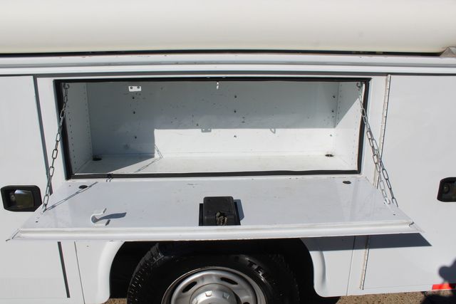 2017 Ford F-250 Super Duty Utility Service Truck W/Power Lift Gate | Irving, Texas | Lonestar Automart Inc. 2017 Ford F-250 Super Duty Utility Service Truck W/Power Lift Gate | Irving, Texas | Lonestar Automart Inc.