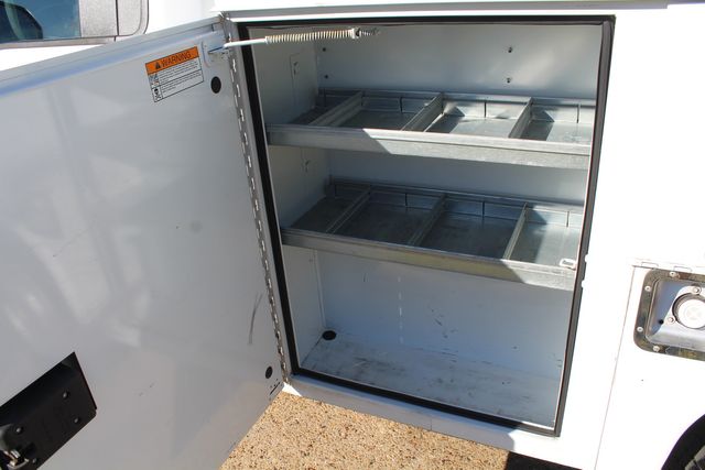 2017 Ford F-250 Super Duty Utility Service Truck W/Power Lift Gate | Irving, Texas | Lonestar Automart Inc. 2017 Ford F-250 Super Duty Utility Service Truck W/Power Lift Gate | Irving, Texas | Lonestar Automart Inc.