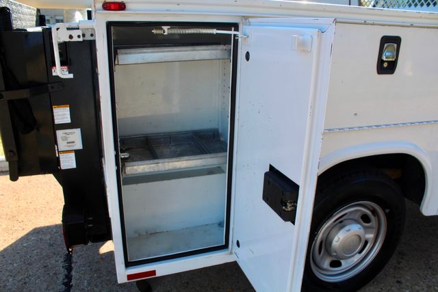 2017 Ford F-250 Super Duty Utility Service Truck W/Power Lift Gate | Irving, Texas | Lonestar Automart Inc. 2017 Ford F-250 Super Duty Utility Service Truck W/Power Lift Gate | Irving, Texas | Lonestar Automart Inc.