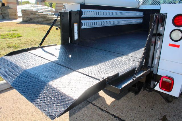 2017 Ford F-250 Super Duty Utility Service Truck W/Power Lift Gate | Irving, Texas | Lonestar Automart Inc. 2017 Ford F-250 Super Duty Utility Service Truck W/Power Lift Gate | Irving, Texas | Lonestar Automart Inc.