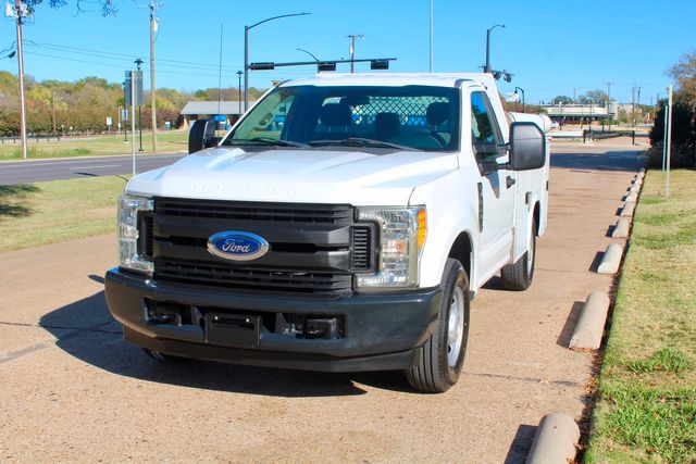 2017 Ford F-250 Super Duty Utility Service Truck W/Power Lift Gate | Irving, Texas | Lonestar Automart Inc. 2017 Ford F-250 Super Duty Utility Service Truck W/Power Lift Gate | Irving, Texas | Lonestar Automart Inc.