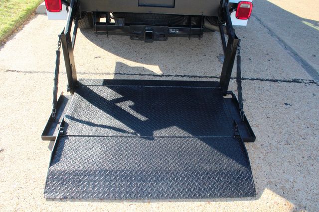 2017 Ford F-250 Super Duty Utility Service Truck W/Power Lift Gate | Irving, Texas | Lonestar Automart Inc. 2017 Ford F-250 Super Duty Utility Service Truck W/Power Lift Gate | Irving, Texas | Lonestar Automart Inc.