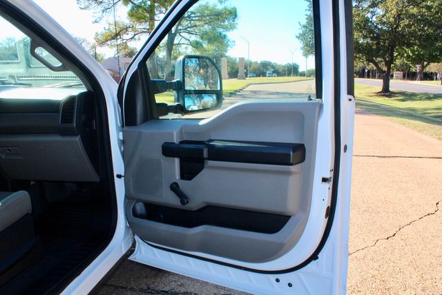 2017 Ford F-250 Super Duty Utility Service Truck W/Power Lift Gate | Irving, Texas | Lonestar Automart Inc. 2017 Ford F-250 Super Duty Utility Service Truck W/Power Lift Gate | Irving, Texas | Lonestar Automart Inc.