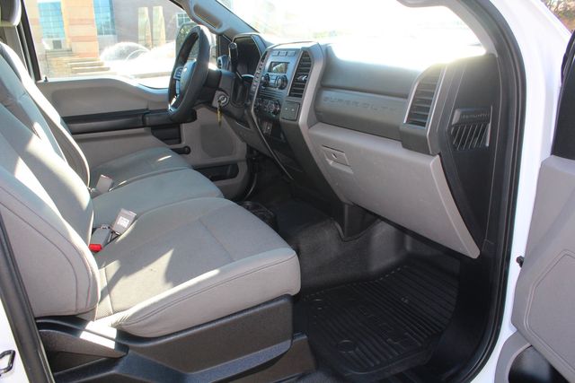 2017 Ford F-250 Super Duty Utility Service Truck W/Power Lift Gate | Irving, Texas | Lonestar Automart Inc. 2017 Ford F-250 Super Duty Utility Service Truck W/Power Lift Gate | Irving, Texas | Lonestar Automart Inc.