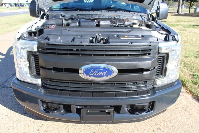 2017 Ford F-250 Super Duty Utility Service Truck W/Power Lift Gate | Irving, Texas | Lonestar Automart Inc. 2017 Ford F-250 Super Duty Utility Service Truck W/Power Lift Gate | Irving, Texas | Lonestar Automart Inc.