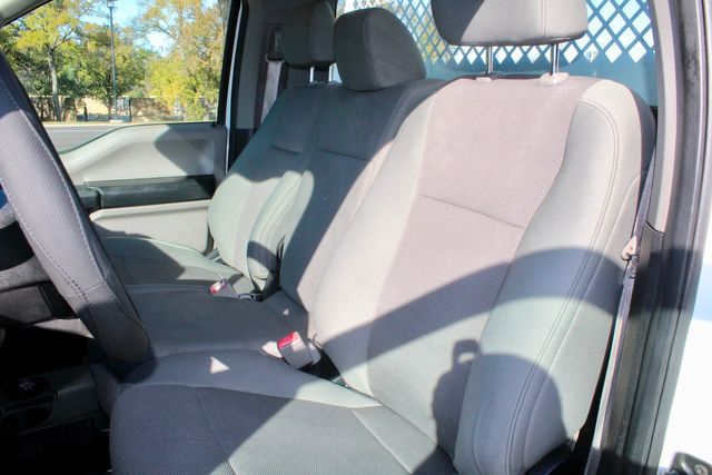 2017 Ford F-250 Super Duty Utility Service Truck W/Power Lift Gate | Irving, Texas | Lonestar Automart Inc. 2017 Ford F-250 Super Duty Utility Service Truck W/Power Lift Gate | Irving, Texas | Lonestar Automart Inc.