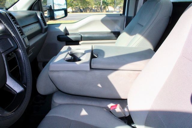 2017 Ford F-250 Super Duty Utility Service Truck W/Power Lift Gate | Irving, Texas | Lonestar Automart Inc. 2017 Ford F-250 Super Duty Utility Service Truck W/Power Lift Gate | Irving, Texas | Lonestar Automart Inc.