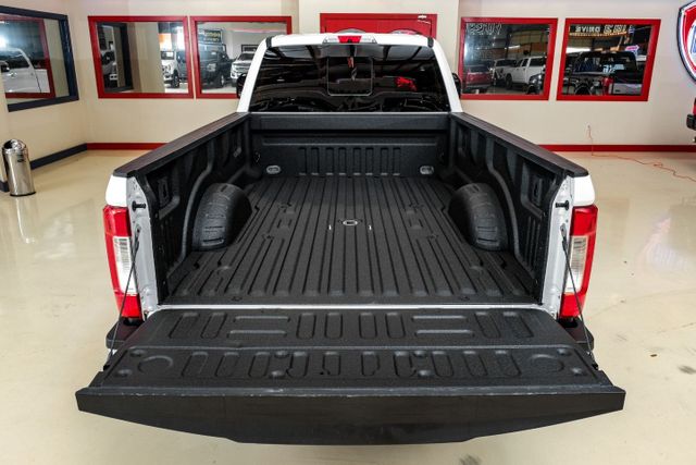 2017 Ford F-350 Super Duty Lariat | Addison, TX | Mr Car Guys