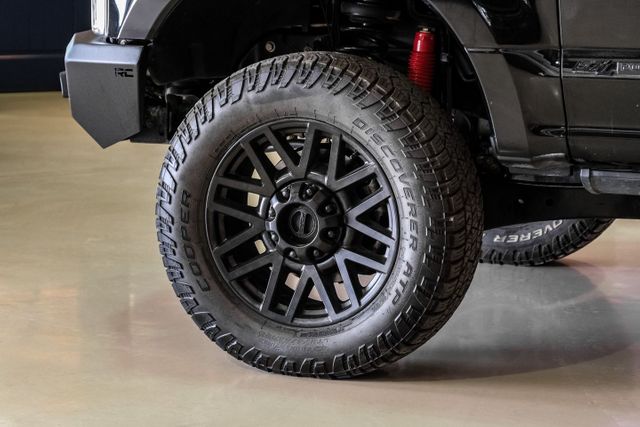 2017 Ford F-350 Super Duty Lariat | Addison, TX | Mr Car Guys