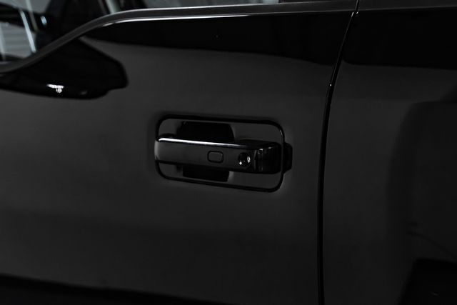 2017 Ford F-350 Super Duty Lariat FX4 LIFTED | Addison, TX | Addison Autoplex