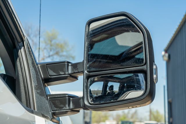 2017 Ford F-350 Super Duty Lariat ULTIMATE CREW CAB 4X4 / 6.7L / ONE TX OWNER | Austin, TX | Rocky Mountain Truck Stop Austin