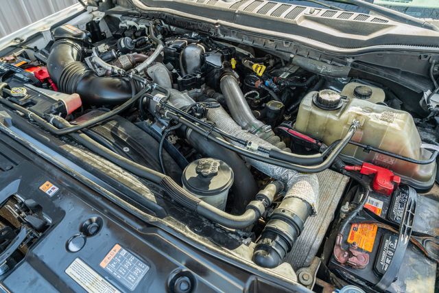 2017 Ford F-350 Super Duty Lariat ULTIMATE CREW CAB 4X4 / 6.7L / ONE TX OWNER | Austin, TX | Rocky Mountain Truck Stop Austin