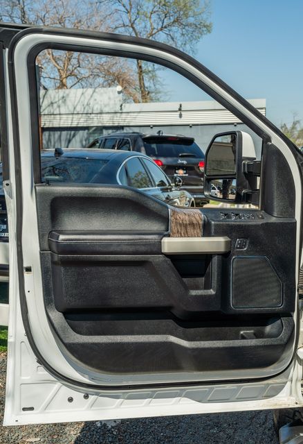 2017 Ford F-350 Super Duty Lariat ULTIMATE CREW CAB 4X4 / 6.7L / ONE TX OWNER | Austin, TX | Rocky Mountain Truck Stop Austin