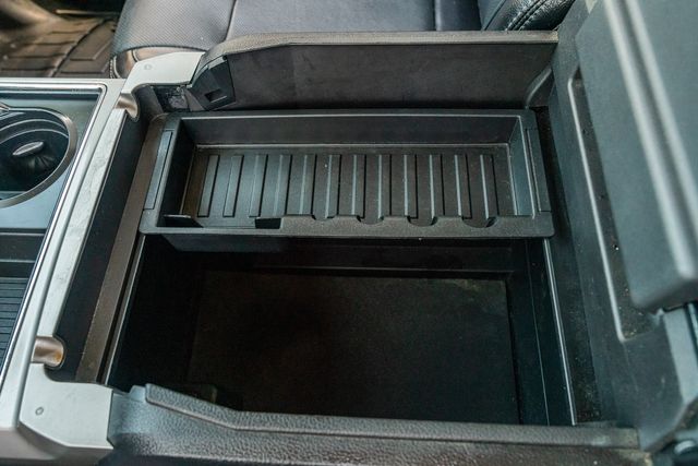 2017 Ford F-350 Super Duty Lariat ULTIMATE CREW CAB 4X4 / 6.7L / ONE TX OWNER | Austin, TX | Rocky Mountain Truck Stop Austin