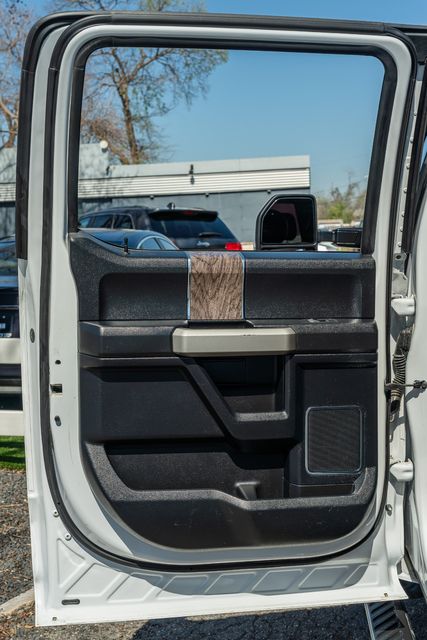 2017 Ford F-350 Super Duty Lariat ULTIMATE CREW CAB 4X4 / 6.7L / ONE TX OWNER | Austin, TX | Rocky Mountain Truck Stop Austin