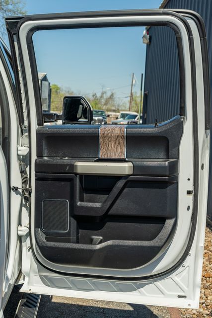 2017 Ford F-350 Super Duty Lariat ULTIMATE CREW CAB 4X4 / 6.7L / ONE TX OWNER | Austin, TX | Rocky Mountain Truck Stop Austin 2017 Ford F-350 Super Duty Lariat ULTIMATE CREW CAB 4X4 / 6.7L / ONE TX OWNER | Austin, TX | Rocky Mountain Truck Stop Austin