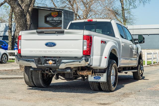 2017 Ford F-350 Super Duty Lariat ULTIMATE CREW CAB 4X4 / 6.7L / ONE TX OWNER | Austin, TX | Rocky Mountain Truck Stop Austin 2017 Ford F-350 Super Duty Lariat ULTIMATE CREW CAB 4X4 / 6.7L / ONE TX OWNER | Austin, TX | Rocky Mountain Truck Stop Austin