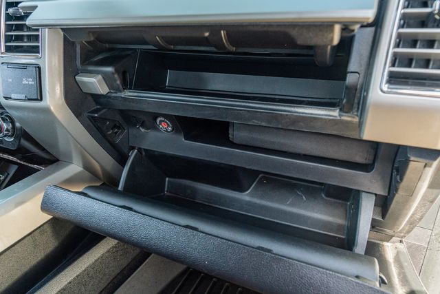 2017 Ford F-350 Super Duty Lariat ULTIMATE CREW CAB 4X4 / 6.7L / ONE TX OWNER | Austin, TX | Rocky Mountain Truck Stop Austin