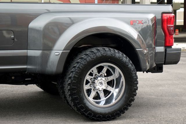 2017 Ford F-350 Super Duty Platinum | Carrollton, TX | Perfect Motorcars 2017 Ford F-350 Super Duty Platinum | Carrollton, TX | Perfect Motorcars