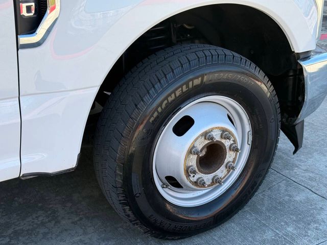 2017 Ford F-350 Super Duty XL 4x2 2dr Regular Cab 169 in. WB DRW Chassis | Houston, TX | Houston Auto Credit 2017 Ford F-350 Super Duty XL 4x2 2dr Regular Cab 169 in. WB DRW Chassis | Houston, TX | Houston Auto Credit