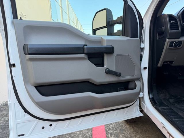 2017 Ford F-350 Super Duty XL 4x2 2dr Regular Cab 169 in. WB DRW Chassis | Houston, TX | Houston Auto Credit 2017 Ford F-350 Super Duty XL 4x2 2dr Regular Cab 169 in. WB DRW Chassis | Houston, TX | Houston Auto Credit