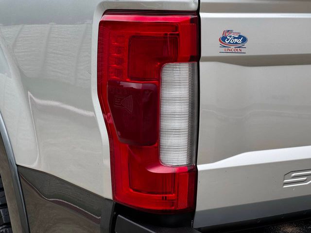 2017 Ford F-350 Super Duty Lariat 4x4 4dr Crew Cab 8 ft. LB SRW Pickup | Houston, TX | Houston Auto Credit 2017 Ford F-350 Super Duty Lariat 4x4 4dr Crew Cab 8 ft. LB SRW Pickup | Houston, TX | Houston Auto Credit