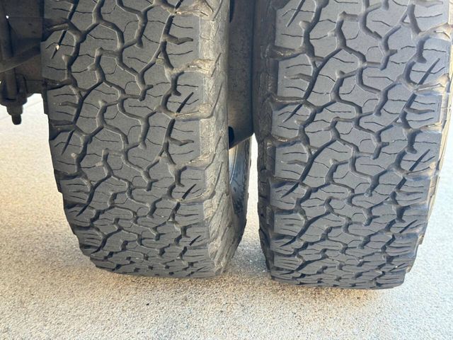 2017 Ford F-350 Super Duty Lariat 4x4 4dr Crew Cab 8 ft. LB DRW Pickup | Houston, TX | Houston Auto Credit 2017 Ford F-350 Super Duty Lariat 4x4 4dr Crew Cab 8 ft. LB DRW Pickup | Houston, TX | Houston Auto Credit