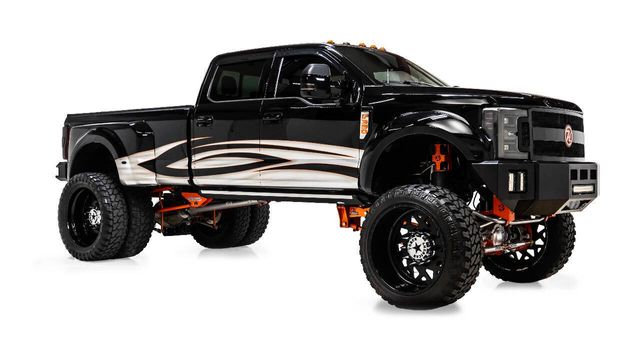 2017 Ford F-350 Super Duty Platinum 4x4 4dr Crew Cab 8 ft. LB DRW Pickup | Houston, TX | Houston Auto Credit