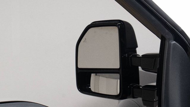 2017 Ford F-350 Super Duty Platinum 4x4 4dr Crew Cab 8 ft. LB DRW Pickup | Houston, TX | Houston Auto Credit