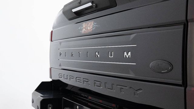 2017 Ford F-350 Super Duty Platinum 4x4 4dr Crew Cab 8 ft. LB DRW Pickup | Houston, TX | Houston Auto Credit