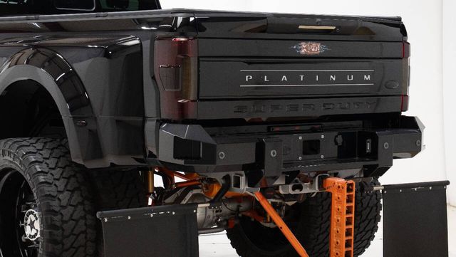 2017 Ford F-350 Super Duty Platinum 4x4 4dr Crew Cab 8 ft. LB DRW Pickup | Houston, TX | Houston Auto Credit