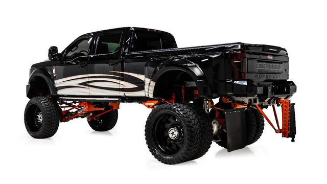 2017 Ford F-350 Super Duty Platinum 4x4 4dr Crew Cab 8 ft. LB DRW Pickup | Houston, TX | Houston Auto Credit